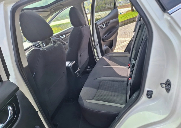 Nissan Qashqai cena 72900 przebieg: 56000, rok produkcji 2020 z Maszewo małe 379